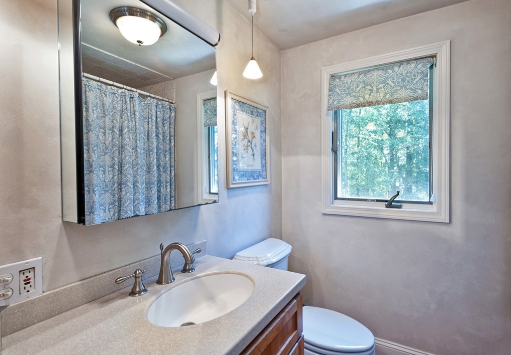 217 Queens Brook Road Pembroke, MA 02359 - Photo 15 of 27 Gallery Image 15