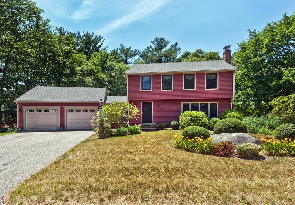 217 Queens Brook Road Pembroke, MA 02359 - Photo 3 of 27 Gallery Image 3