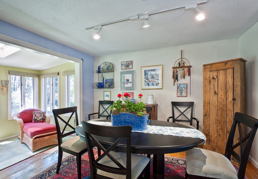 217 Queens Brook Road Pembroke, MA 02359 - Photo 7 of 27 Gallery Image 7