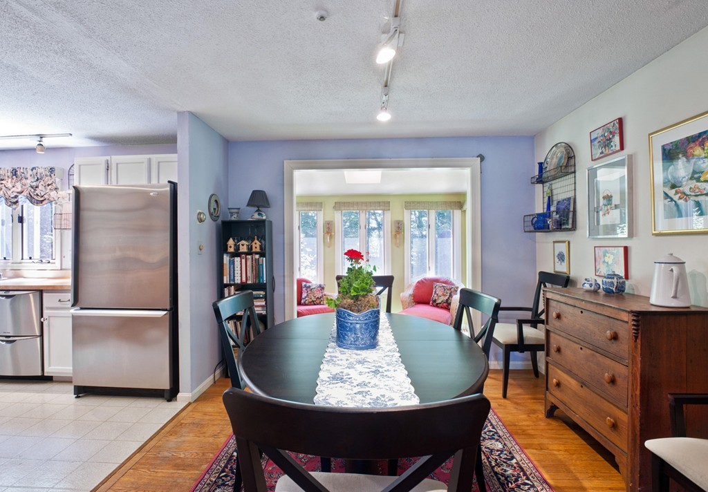 217 Queens Brook Road Pembroke, MA 02359 - Photo 8 of 27 Gallery Image 8