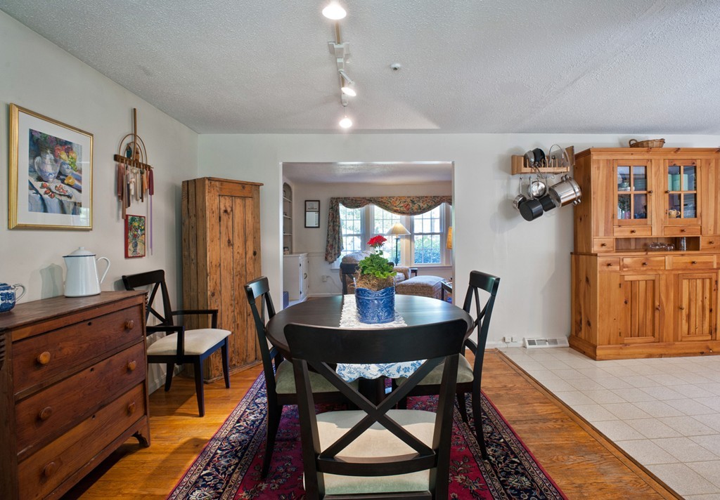 217 Queens Brook Road Pembroke, MA 02359 - Photo 10 of 27 Gallery Image 10