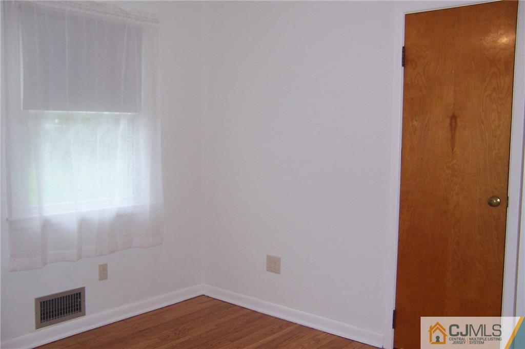 65 East Cliff Road Colonia, NJ 07067 - Photo 11 of 25 a view of a hallway