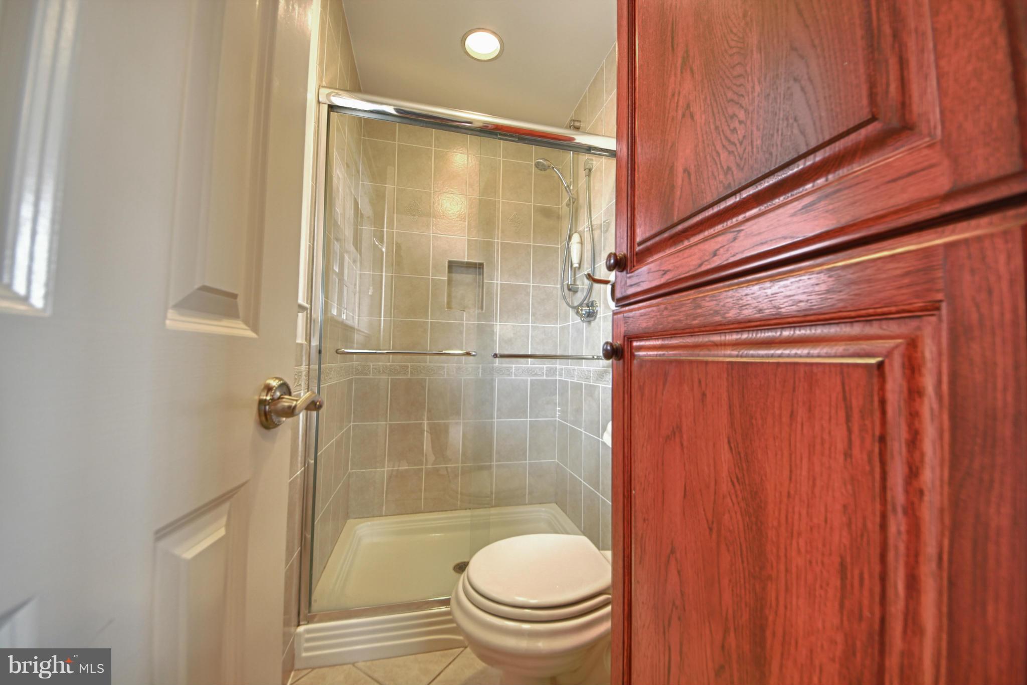 3414 Ramsgate Terrace Alexandria, VA 22309 - Photo 12 of 28 Bath (Master)