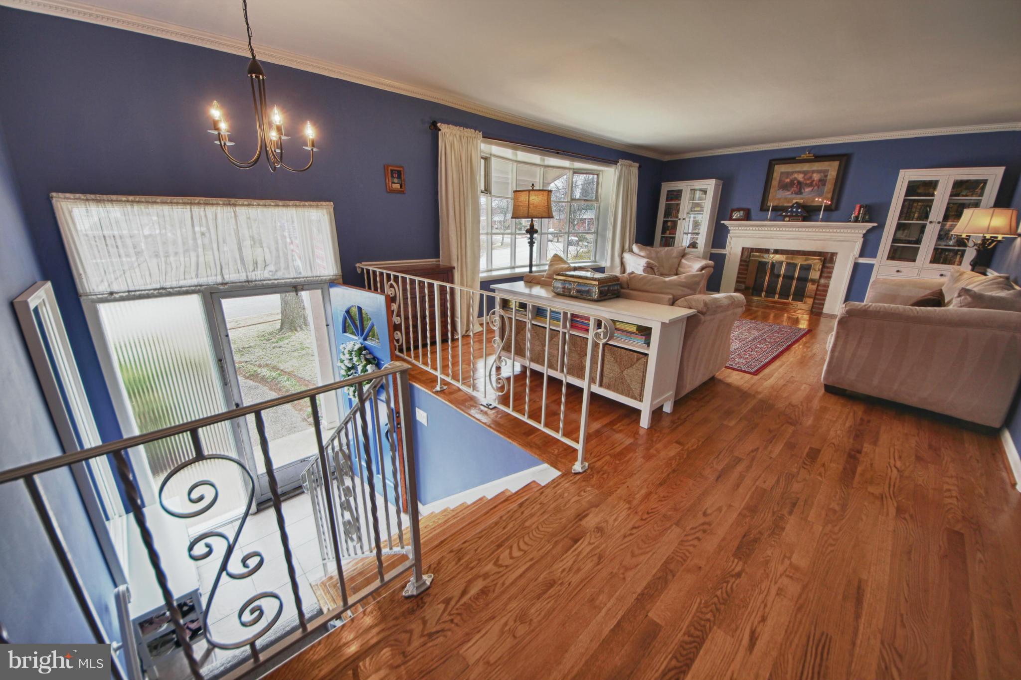 3414 Ramsgate Terrace Alexandria, VA 22309 - Photo 3 of 28 Foyer