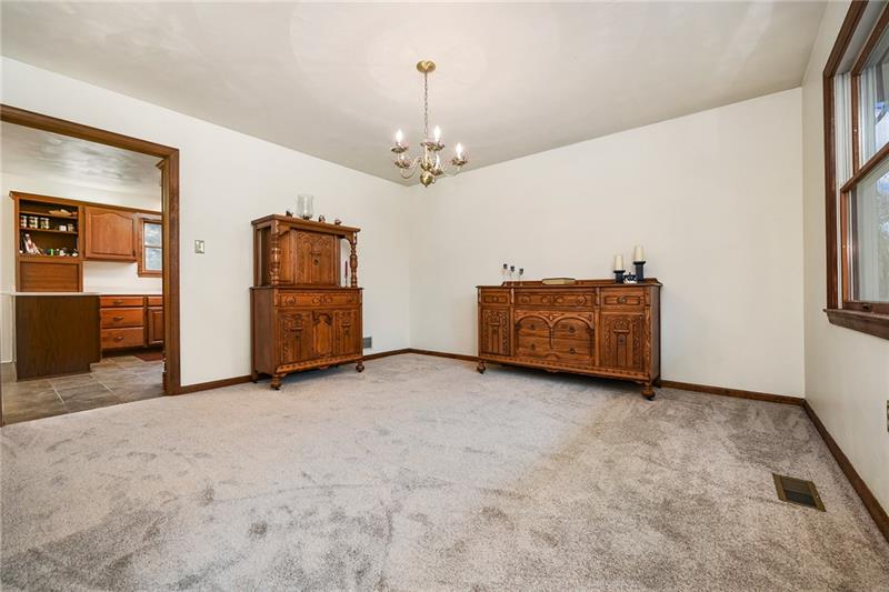250 Seanor Road Irwin, PA 15642 - Photo 15 of 25 Gallery Image 15