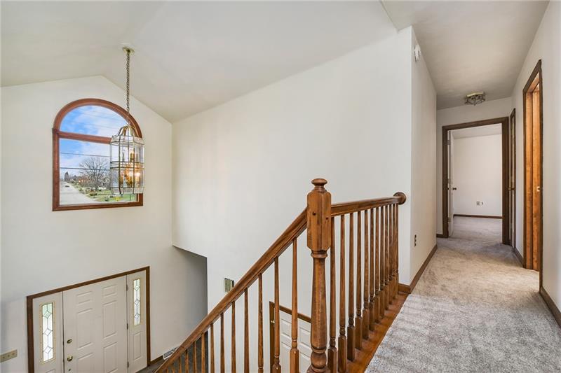 250 Seanor Road Irwin, PA 15642 - Photo 6 of 25 Gallery Image 6
