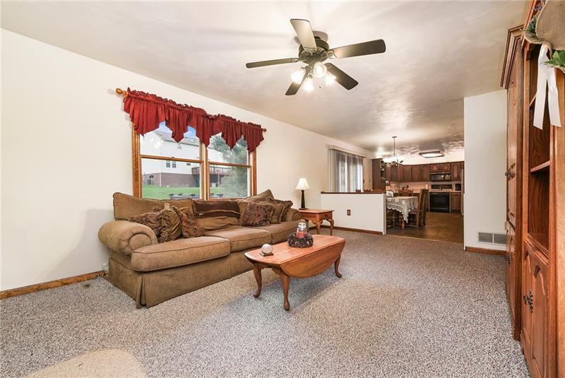 250 Seanor Road Irwin, PA 15642 - Photo 10 of 25 Gallery Image 10