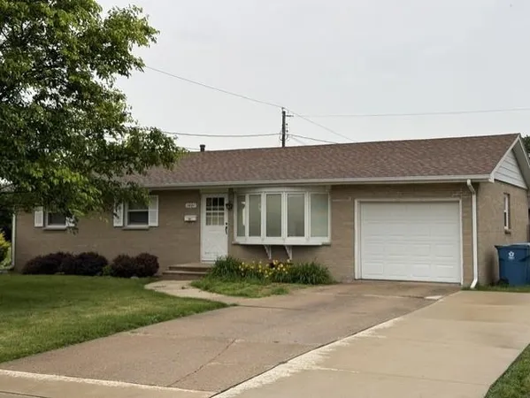 $267,500 | 1421 25th Street, Peru, IL 61354
