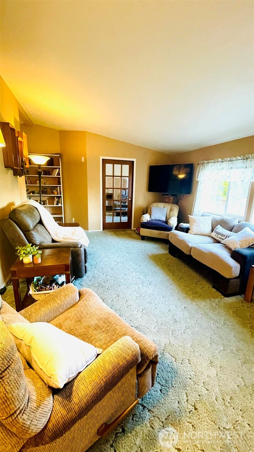 101 East Pirates Place Grapeview, WA 98546 - Photo 6 of 21