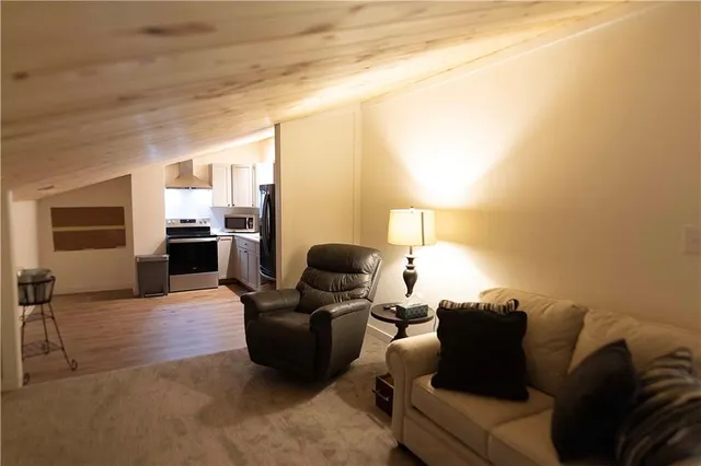 $1,000,000 | 32184 East 237th Street, Ridgeway, MO 64481