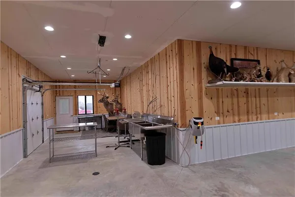 $950,000 | 32184 East 237th Street, Ridgeway, MO 64481