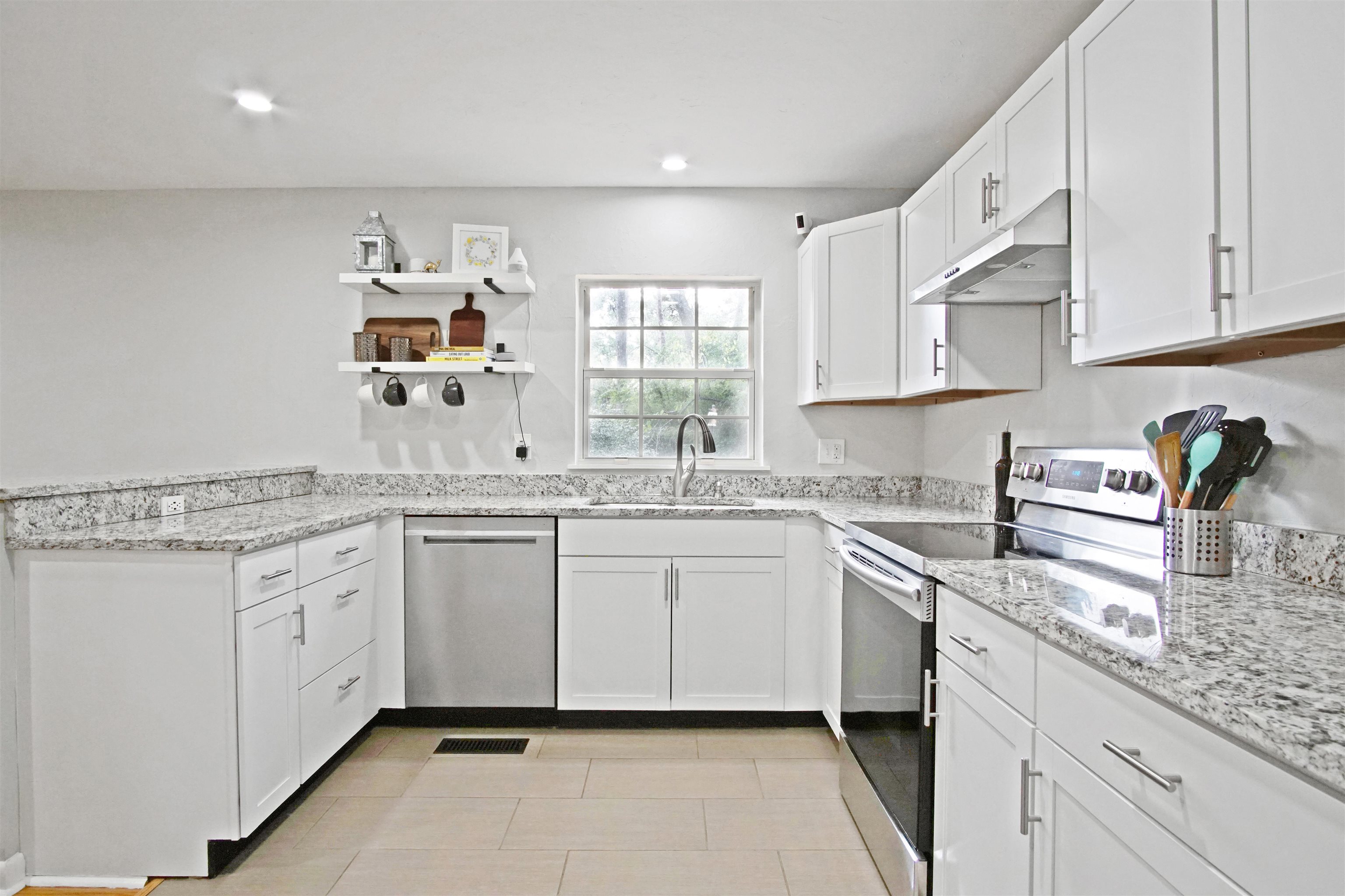 163 Sinclair Road Tallahassee, FL 32312 - Photo 16 of 35 Gallery Image 16