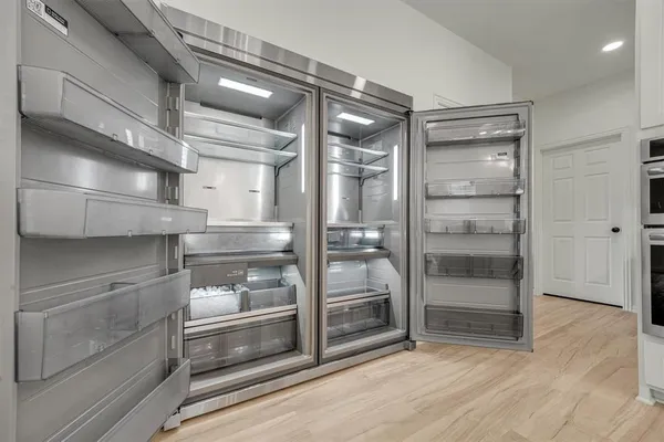 a view of a walk in closet