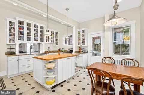 $2,250,000 | 1701 Newton Street Northwest, Washington, DC 20010