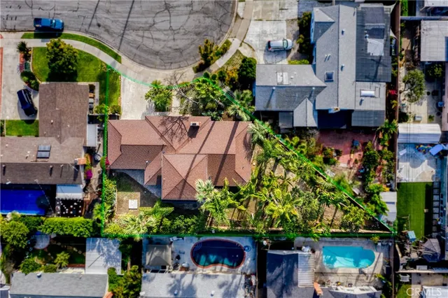 $1,090,000 | 2507 East Banyan Court, Anaheim, CA 92806