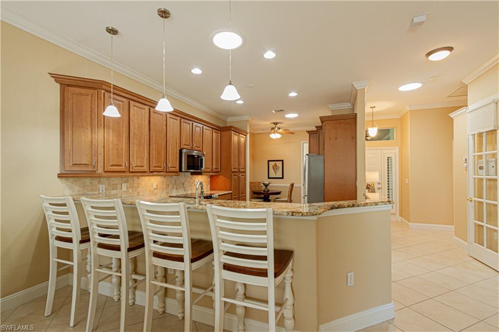 3556 Periwinkle Way, Unit 17 Naples, FL 34114 - Photo 7 of 29 Gallery Image 7