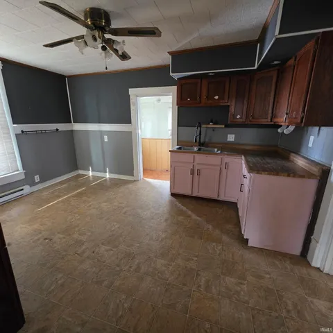 $69,900 | 230 West South Street, Winchester, IN 47394