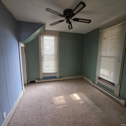 $69,900 | 230 West South Street, Winchester, IN 47394