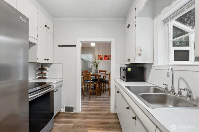 $1,050,000 | 5762 Chico Way Northwest, Bremerton, WA 98312