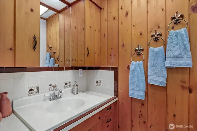 $1,050,000 | 5762 Chico Way Northwest, Bremerton, WA 98312