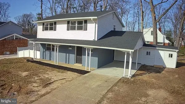 $675,000 | 6815 Rolling Road, Springfield, VA 22152