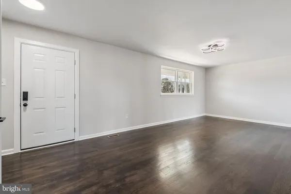 $675,000 | 6815 Rolling Road, Springfield, VA 22152