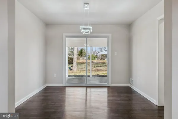 $675,000 | 6815 Rolling Road, Springfield, VA 22152