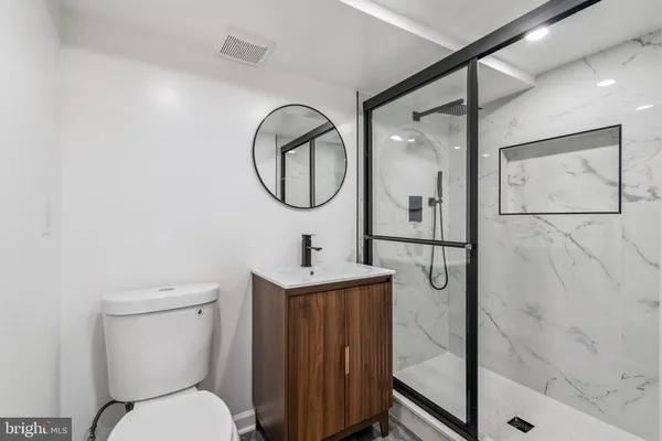 $675,000 | 6815 Rolling Road, Springfield, VA 22152