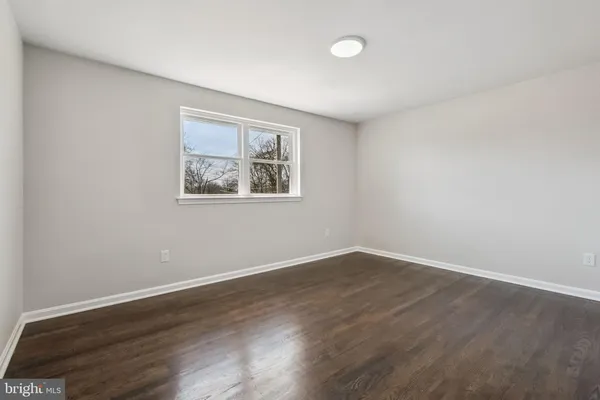 $675,000 | 6815 Rolling Road, Springfield, VA 22152