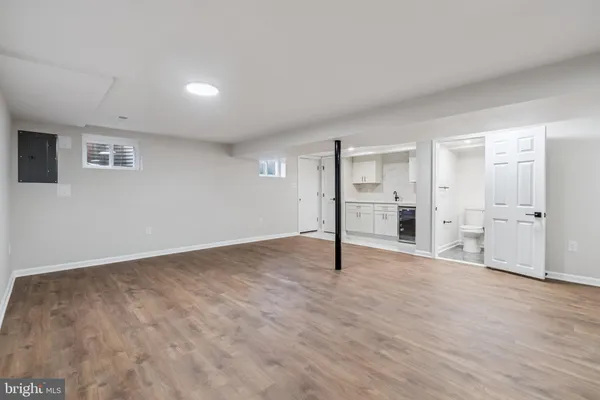 $675,000 | 6815 Rolling Road, Springfield, VA 22152