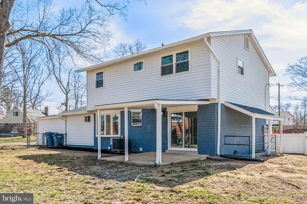 $675,000 | 6815 Rolling Road, Springfield, VA 22152