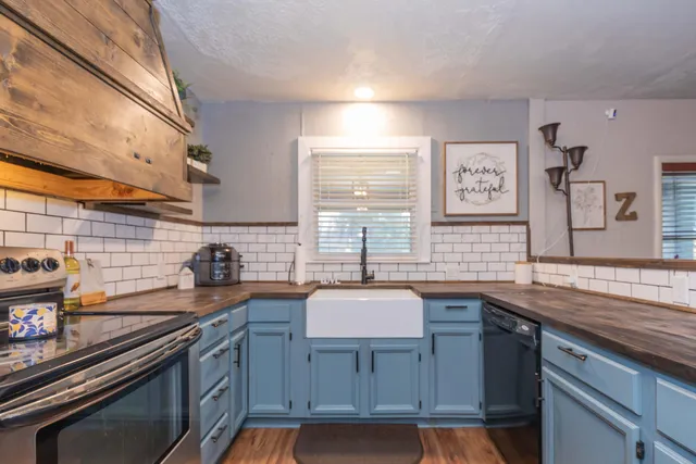 $293,999 | 1607 North Mary-Ellen Street, Pampa, TX 79065