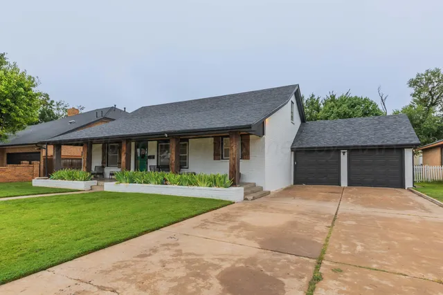 $293,999 | 1607 North Mary-Ellen Street, Pampa, TX 79065
