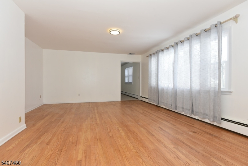 49 Fayson Lakes Road Kinnelon, NJ 07405 - Photo 3 of 38