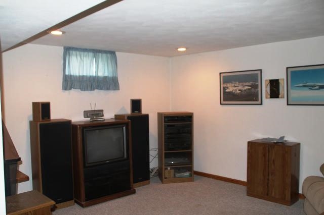 2711 Telegraph Road Davenport, IA 52804 - Photo 9 of 13 Gallery Image 9