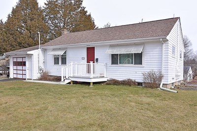 12 Valley Road East Greenwich, RI 02818 - Photo 1 of 16 Exterior Front