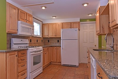 12 Valley Road East Greenwich, RI 02818 - Photo 6 of 16 Kitchen