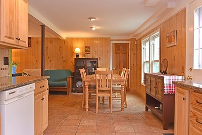 12 Valley Road East Greenwich, RI 02818 - Photo 7 of 16 kitchen/dining area