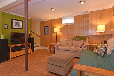 12 Valley Road East Greenwich, RI 02818 - Photo 8 of 16 Family Room