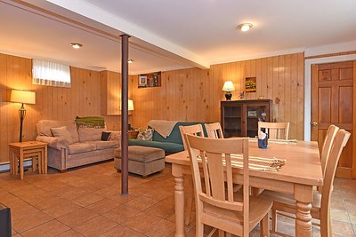 12 Valley Road East Greenwich, RI 02818 - Photo 9 of 16 Living/dining