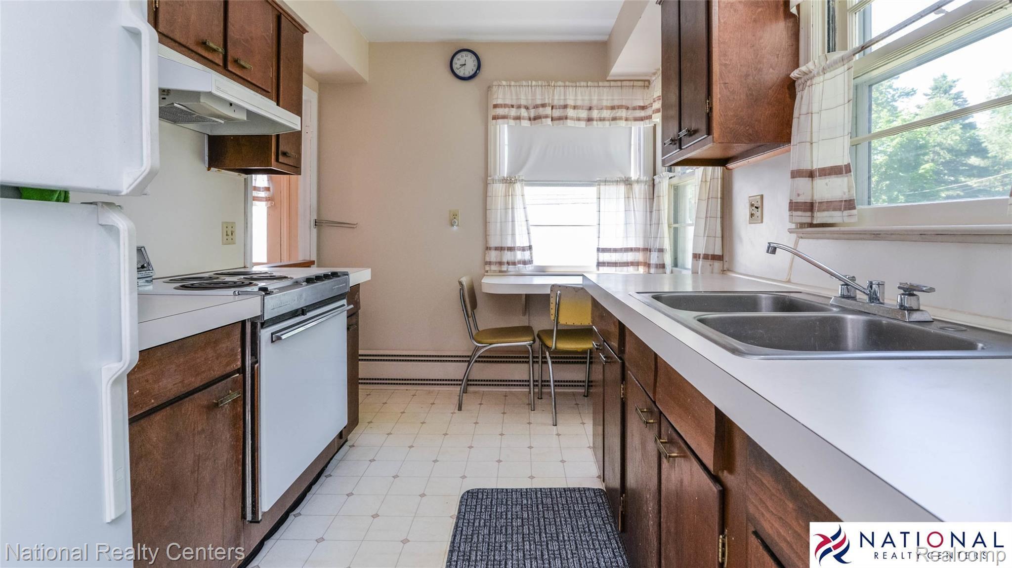 775 Miller Avenue Rochester, MI 48307 - Photo 7 of 18 dsc_8087.jpg