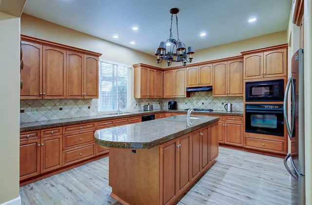 $970,000 | 4968 West Pinedale Avenue, Fresno, CA 93722