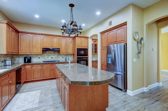 $970,000 | 4968 West Pinedale Avenue, Fresno, CA 93722