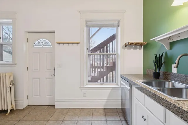 $295,000 | 69 North Milton Street, Unit 1, St. Paul, MN 55104