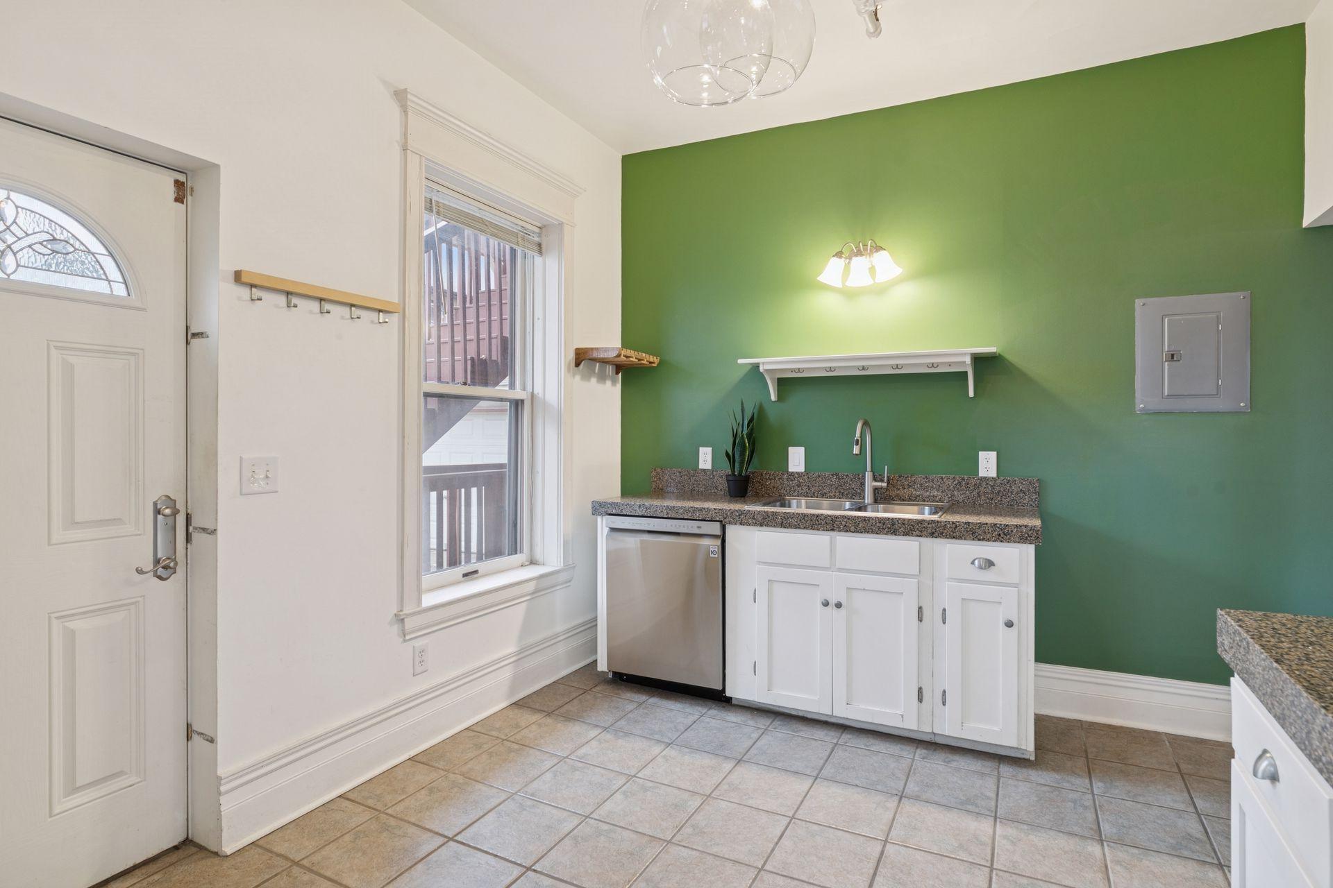 69 North Milton Street, Unit 1 St. Paul, MN 55104 - Photo 31 of 52