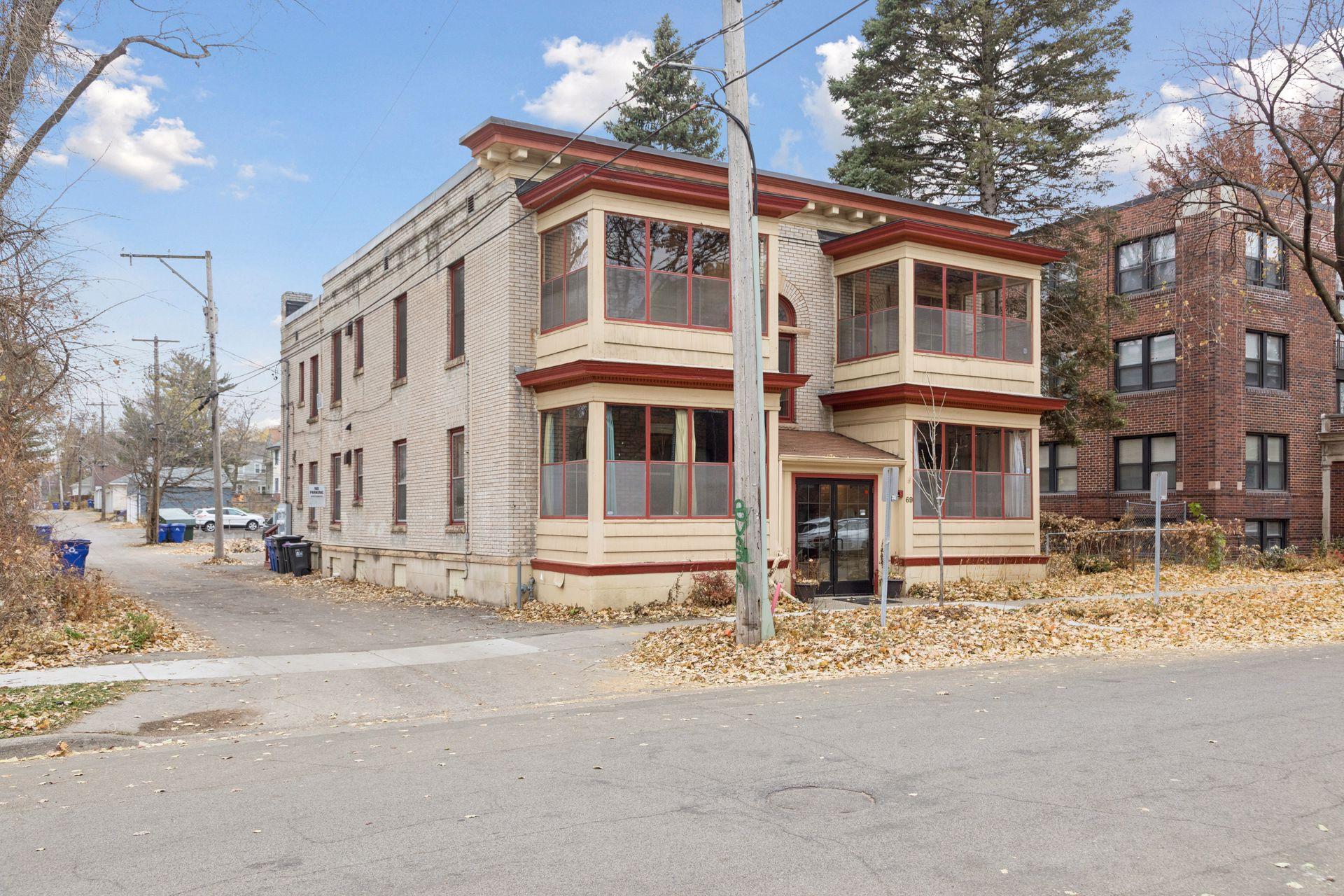 69 North Milton Street, Unit 1 St. Paul, MN 55104 - Photo 10 of 52