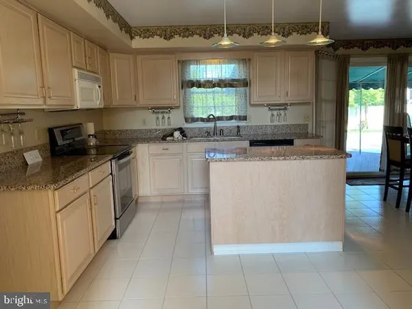 $3,500 | 401 Augusta Drive East, Reading, PA 19608