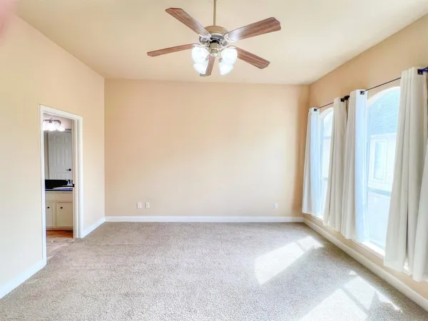 $389,000 | 2325 Hutchins Street, Houston, TX 77004