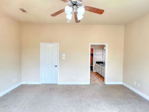 $389,000 | 2325 Hutchins Street, Houston, TX 77004