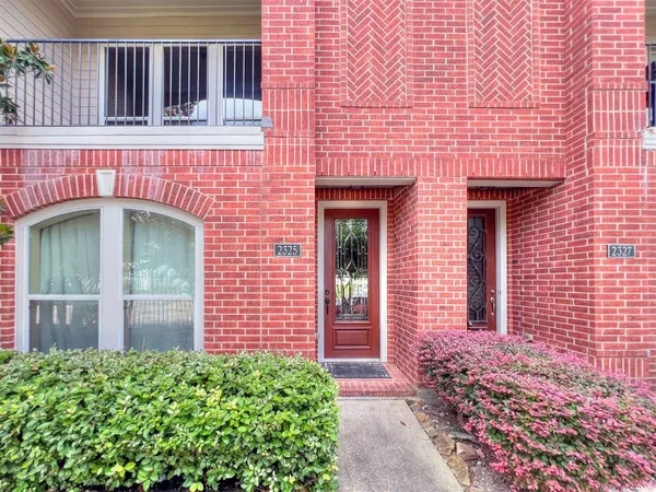 $389,000 | 2325 Hutchins Street, Houston, TX 77004